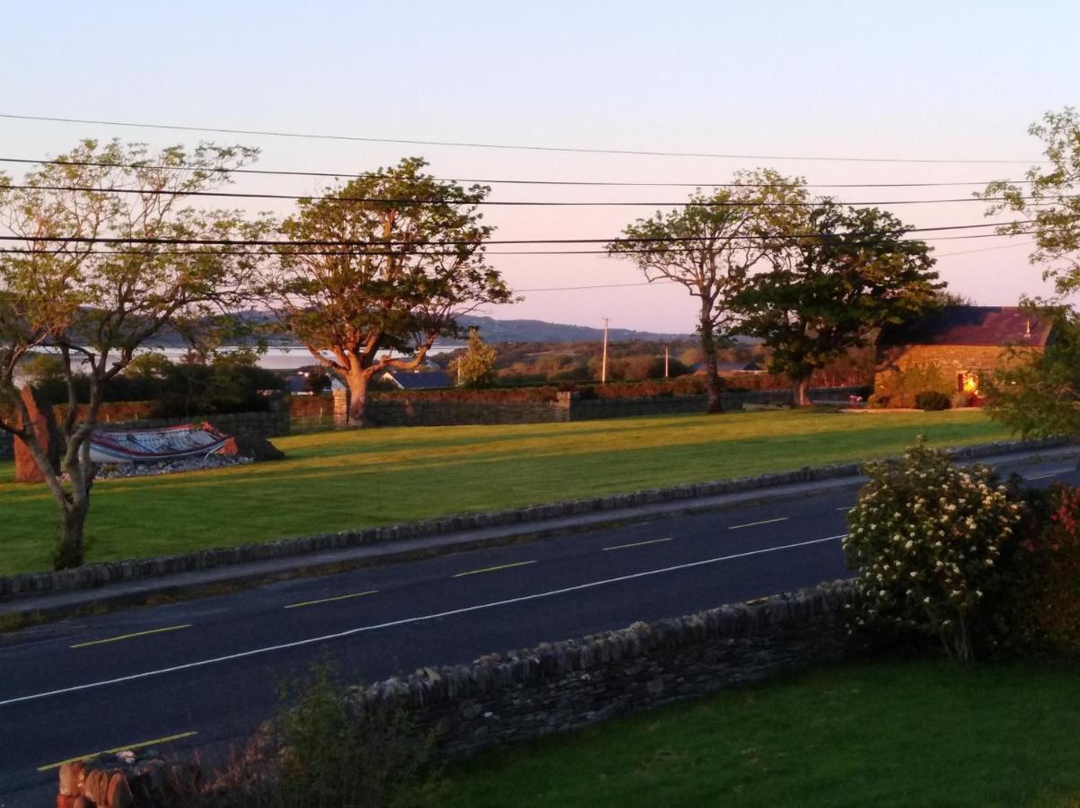 Madra Rua Organic Accommodation Ballyliffin Exterior photo